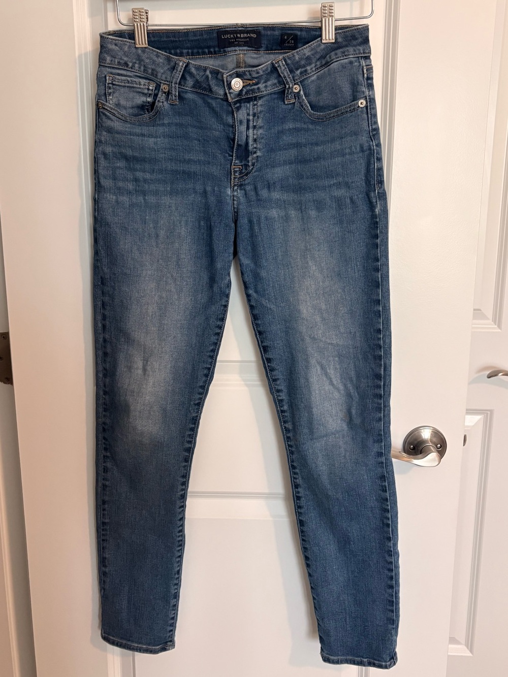 Lucky Brand Skinny Jeans size 6/28
